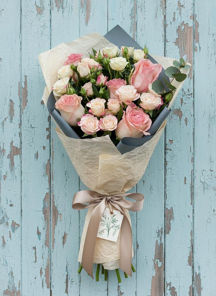 Букет цветов из: Розы в Ханты-Мансийске