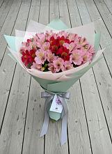Букет цветов из:  Альстромерии #REPLACE_PRED# Ханты-Мансийске