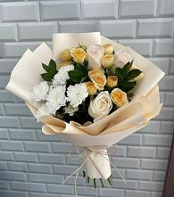 Букет цветов из:  Розы и Хризантемы в Ханты-Мансийске