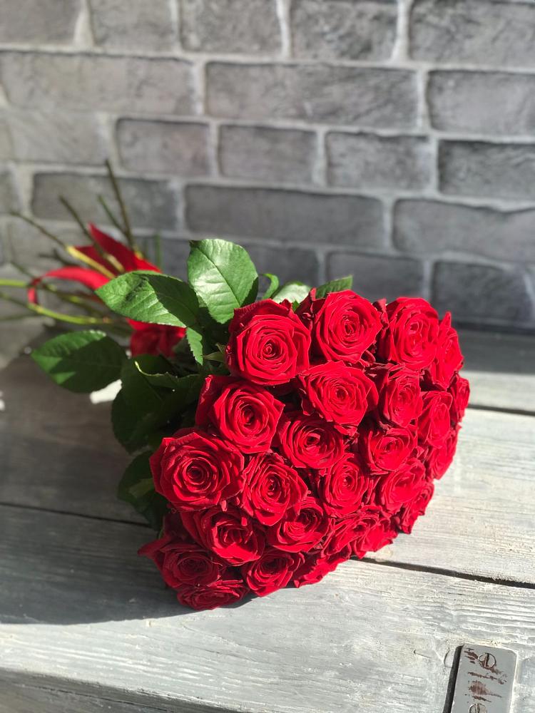 Букет Красные розы Фридом в Ханты-Мансийске
