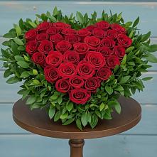 Цветочная композиция из Розы в виде сердца #REPLACE_PRED# Ханты-Мансийске