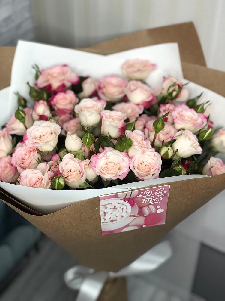 Букет цветов из: Розы в Ханты-Мансийске