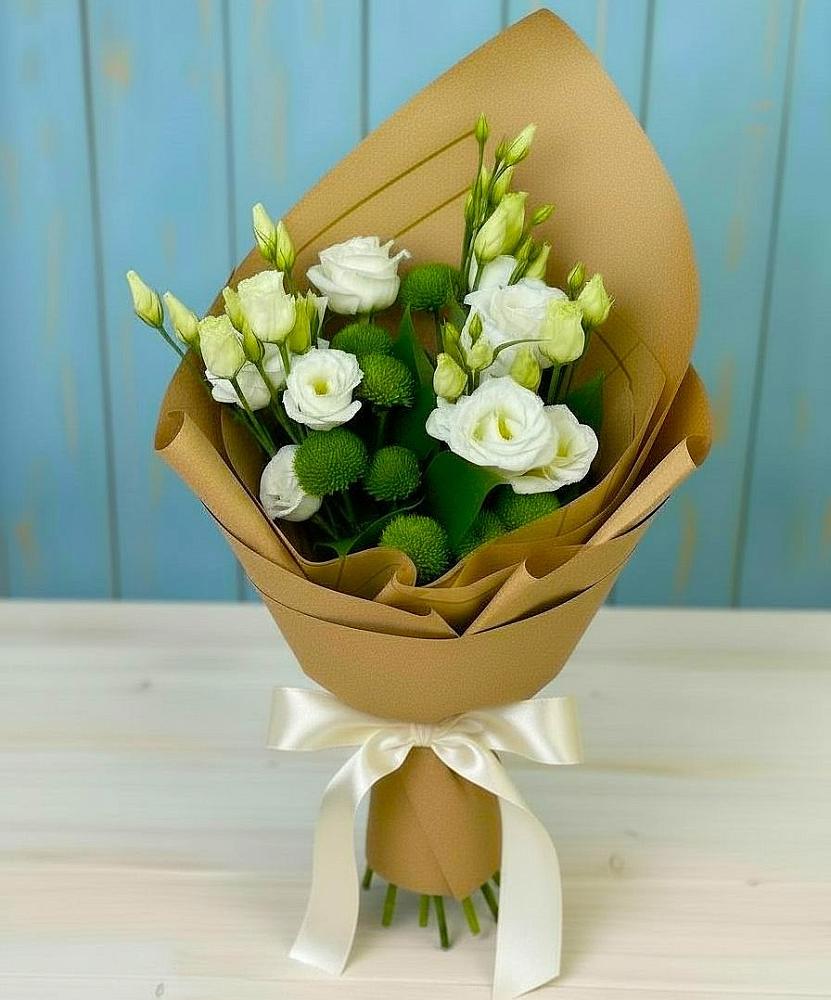 Букет цветов из: Хризантемы и Лизиантусы в Ханты-Мансийске