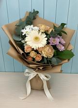 Букет цветов из:  Герберы и Хризантемы в Ханты-Мансийске