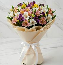 Букет цветов из:  Альстромерии в Ханты-Мансийске