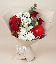 Букет цветов из:  Розы, Хризантемы, Герберы и Лилии в Ханты-Мансийске