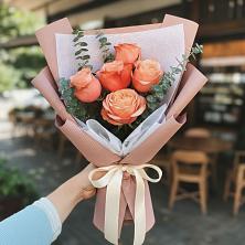 Букет цветов из:  Розы в Ханты-Мансийске