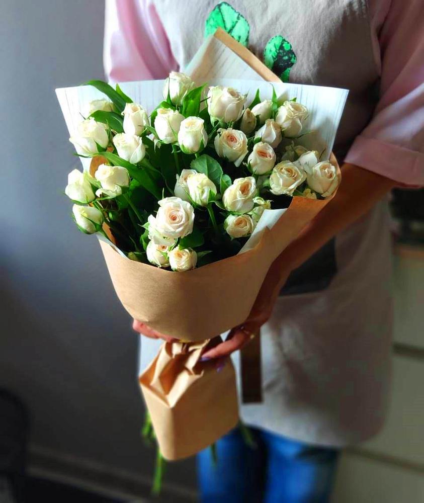 Букет цветов из: Розы в Ханты-Мансийске