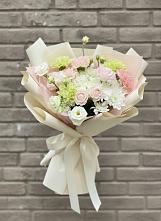 Букет цветов из:  Гвоздики, Розы, Лизиантусы и Хризантемы #REPLACE_PRED# Ханты-Мансийске