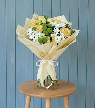 Букет цветов из:  Хризантемы и Розы в Ханты-Мансийске