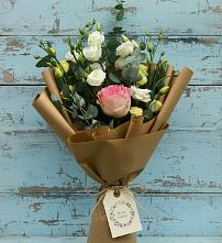 Букет цветов из:  Розы и Лизиантусы #REPLACE_PRED# Ханты-Мансийске