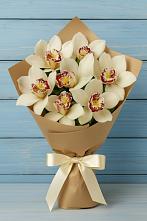 Букет цветов из:  Орхидеи и Розы в Ханты-Мансийске
