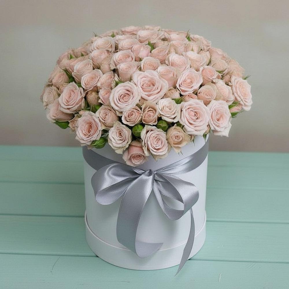 Цветочная композиция из Розы в шляпной коробке в Ханты-Мансийске